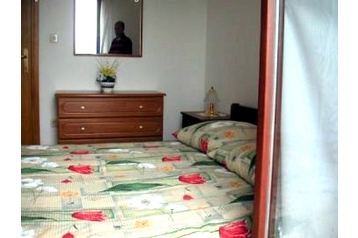 Croaţia Privát Srima, Exteriorul